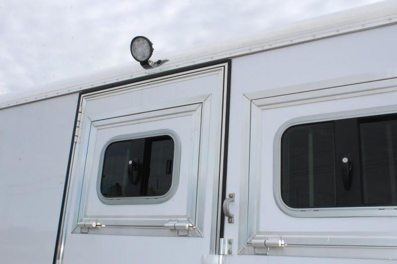 used Horse Trailers Featherlite  for sale, in Pilot Point, TX Thumbnail 5