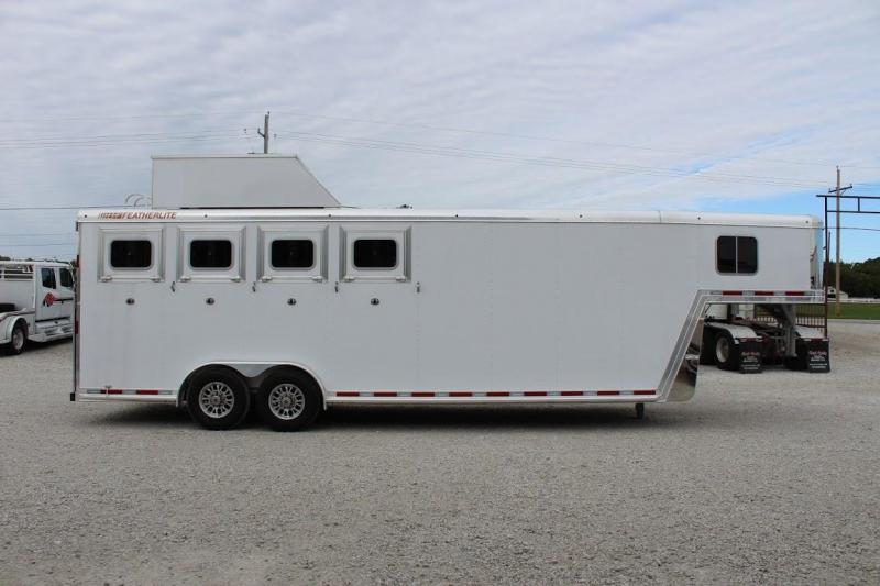 used Horse Trailers Featherlite  for sale, in Pilot Point, TX Thumbnail 2
