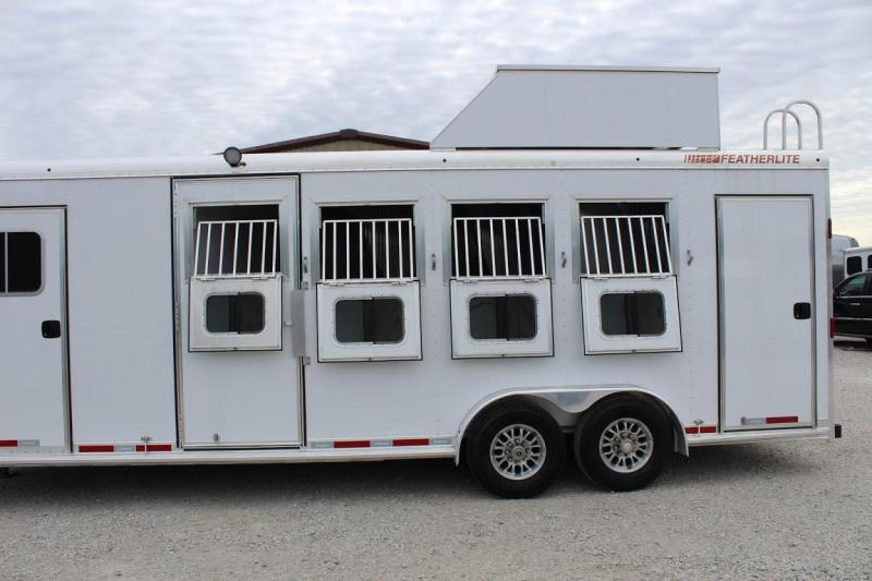 used Horse Trailers Featherlite  for sale, in Pilot Point, TX Thumbnail 3