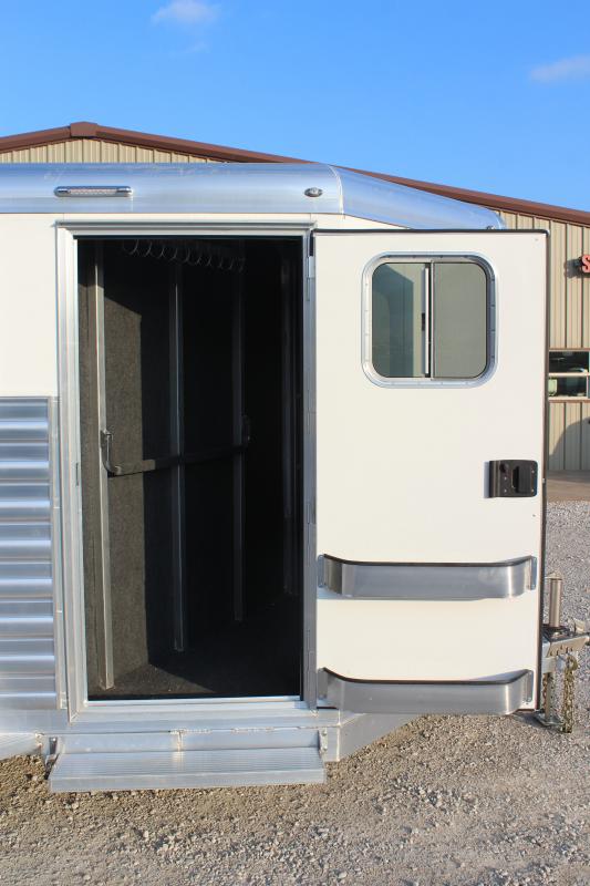 used Horse Trailers 4-Star Trailers  for sale, in Pilot Point, TX Thumbnail 11