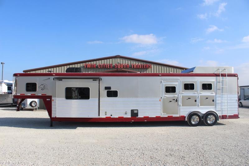 2015 Sooner 3 horse Living Quarter with slide out and midtack 2015 Sooner 3 horse Living Quarter with slide out and midtack