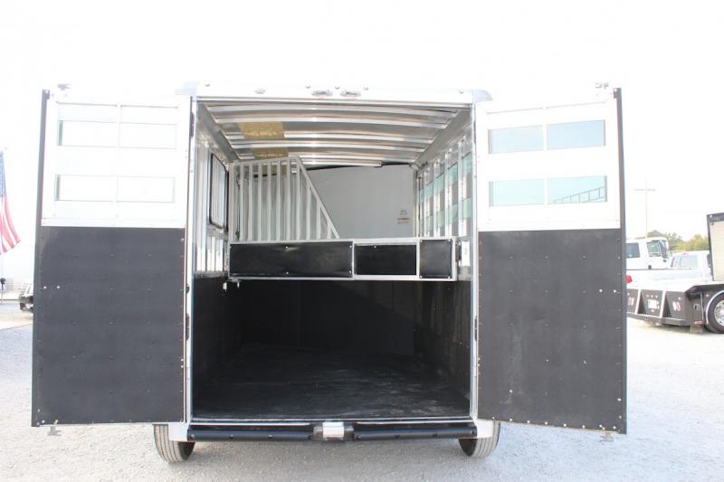 used Horse Trailers Sundowner Trailers  for sale, in Pilot Point, TX Thumbnail 10