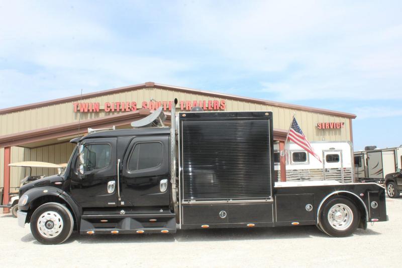 2006 Freightliner M2 Business Class Truck 2006 Freightliner M2 Business Class Truck