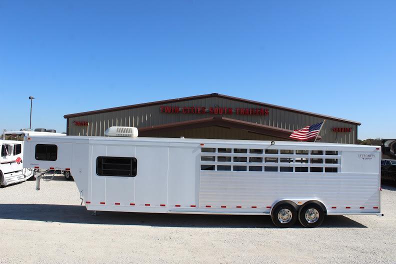 2006 Integrity Trailers Stock/Combo Livestock Trailer 2006 Integrity Trailers Stock/Combo Livestock Trailer
