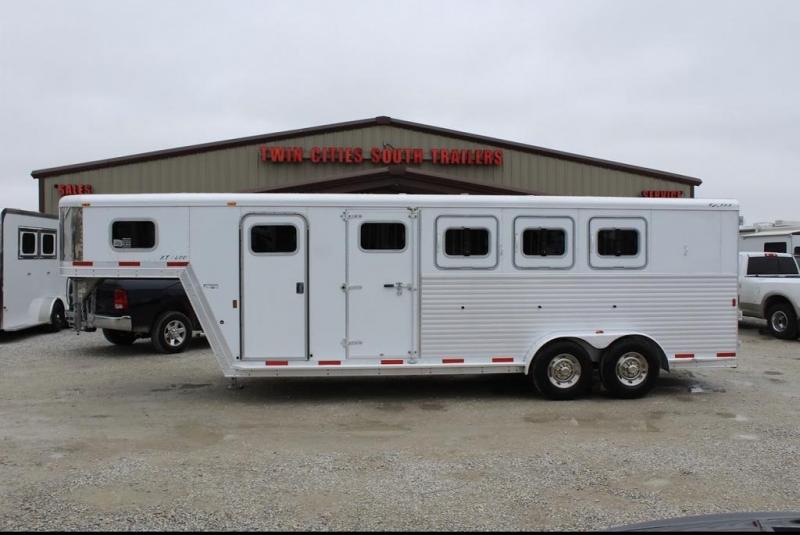 2008 Exiss Trailers XT400 Horse Trailer 2008 Exiss Trailers XT400 Horse Trailer