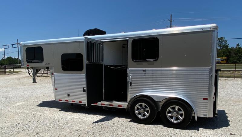 used Horse Trailers Sundowner Trailers  for sale, in Pilot Point, TX Thumbnail 10
