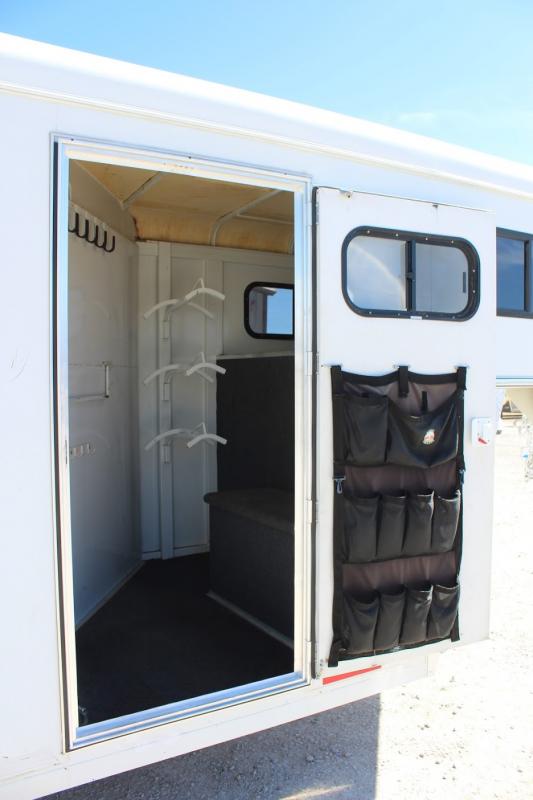 used Horse Trailers Circle J Trailers  for sale, in Pilot Point, TX Thumbnail 8