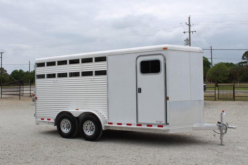 2007 Exiss Trailers CXT-30 Livestock Trailer 2007 Exiss Trailers CXT-30 Livestock Trailer