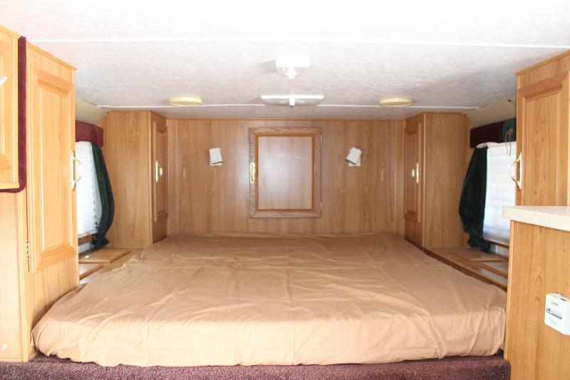 used Horse Trailers Sundowner Trailers  for sale, in Pilot Point, TX Thumbnail 15