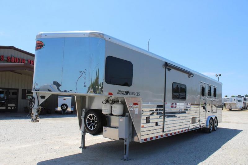 2018 Sundowner 3 horse with 14' LQ with Slide Out 2018 Sundowner 3 horse with 14' LQ with Slide Out