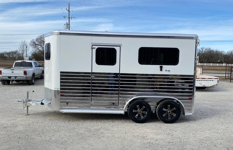 2023 Sundowner 2 horse straight load Bumper Pull 2023 Sundowner 2 horse straight load Bumper Pull