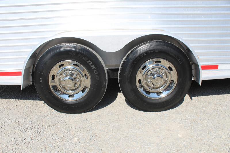 used Horse Trailers Featherlite  for sale, in Pilot Point, TX Thumbnail 16