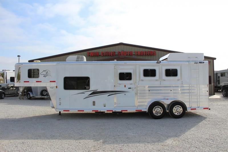 2012 Sooner 3HLQ Horse Trailer 2012 Sooner 3HLQ Horse Trailer