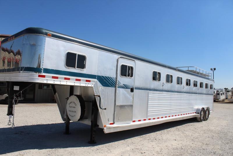 1996 Featherlite 8 horse slant gooseneck 1996 Featherlite 8 horse slant gooseneck