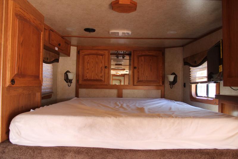 used Horse Trailers Hoosier Trailers  for sale, in Pilot Point, TX Thumbnail 14