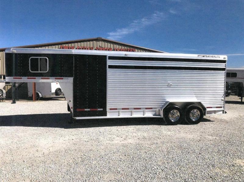 2006 Featherlite 8413 Livestock Trailer 2006 Featherlite 8413 Livestock Trailer