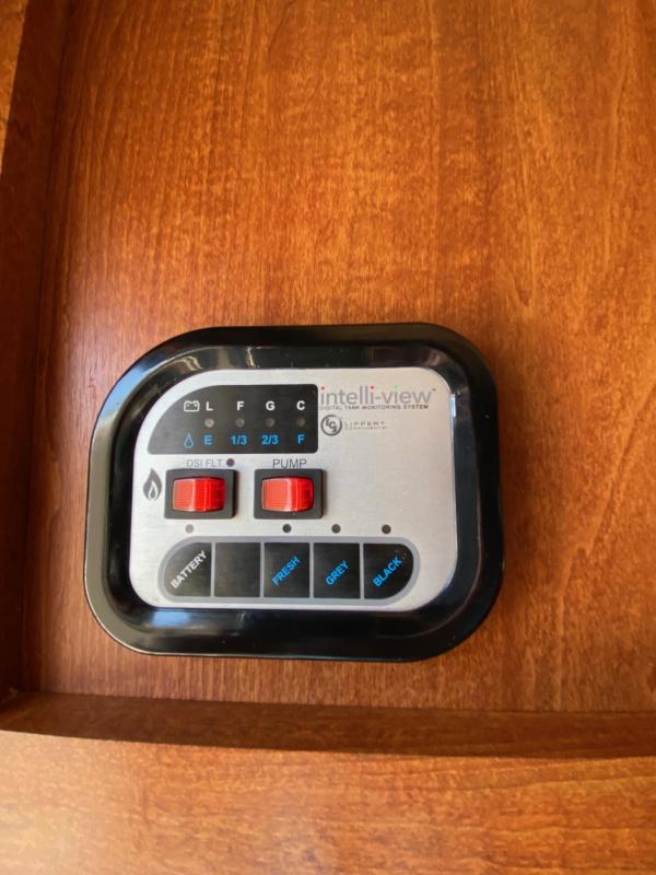 used Horse Trailers Sundowner Trailers  for sale, in Pilot Point, TX Thumbnail 18