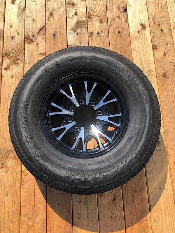 Tire and wheel 8 lug x 6.5 lug pattern 235/80/16 Tire/ALUMINUM Wheel