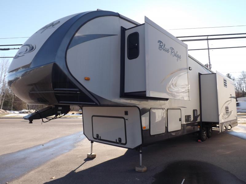 2015 Forest River Blue Ridge 3025RL Fifth Wheel RV 2015 Forest River Blue Ridge 3025RL Fifth Wheel RV