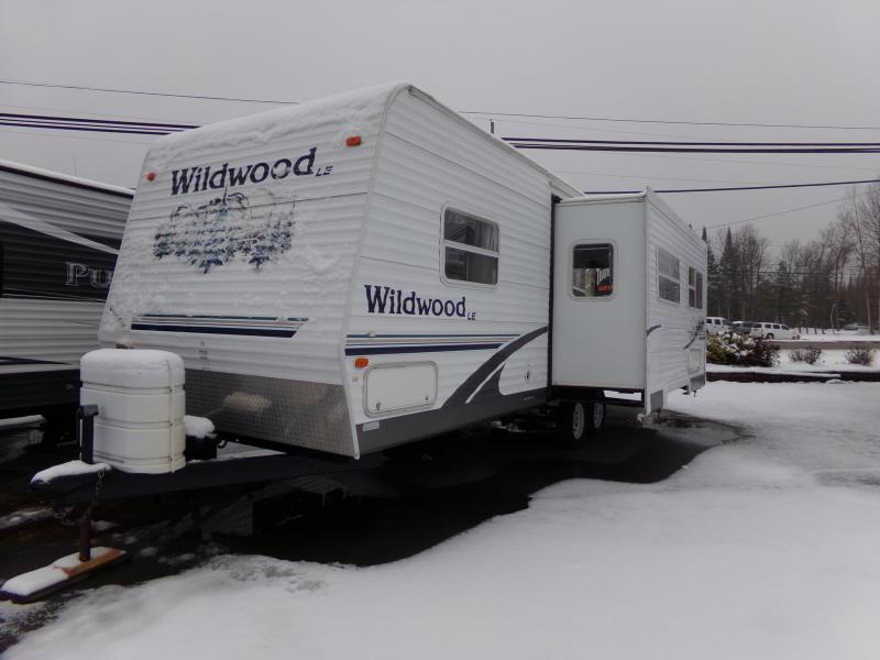 2006 Forest River Wildwood 27RLSS Travel Trailer RV 2006 Forest River Wildwood 27RLSS Travel Trailer RV