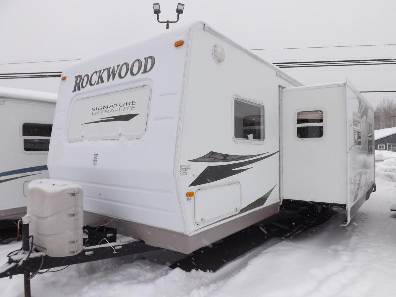 2009 Forest River Rockwood 8318SS SIGNATURE ULTRALITE Travel Trailer RV 2009 Forest River Rockwood 8318SS SIGNATURE ULTRALITE Travel Trailer RV