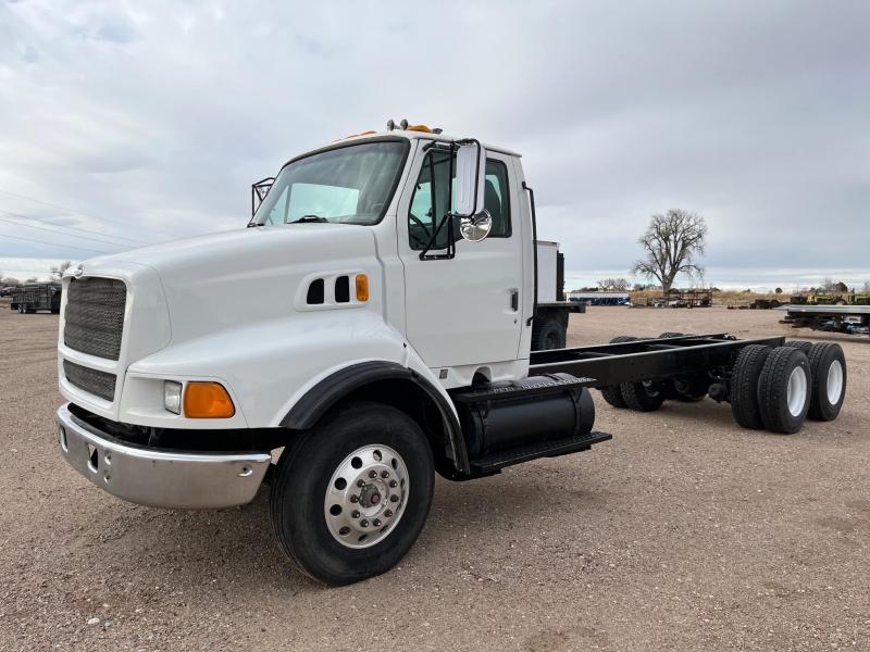 1997 Sterling 9500 Straight Truck 1997 Sterling 9500 Straight Truck