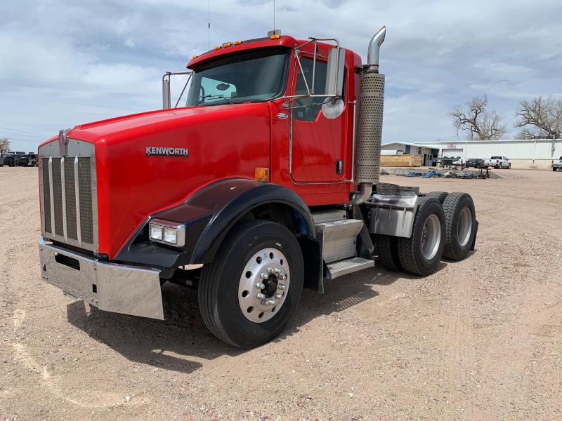 2007 Kenworth T-800 Day Cab 2007 Kenworth T-800 Day Cab