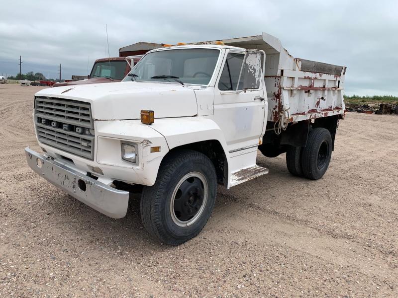 1981 Ford F700 10' Dump Truck 1981 Ford F700 10' Dump Truck