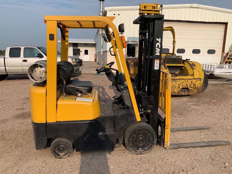 2005 TCM FCG15-3L Forklift 2005 TCM FCG15-3L Forklift