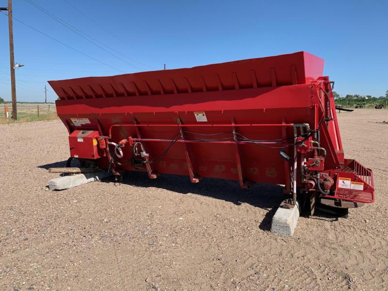 New Leader 7020 Spreader Box Truck Bodies New Leader 7020 Spreader Box Truck Bodies
