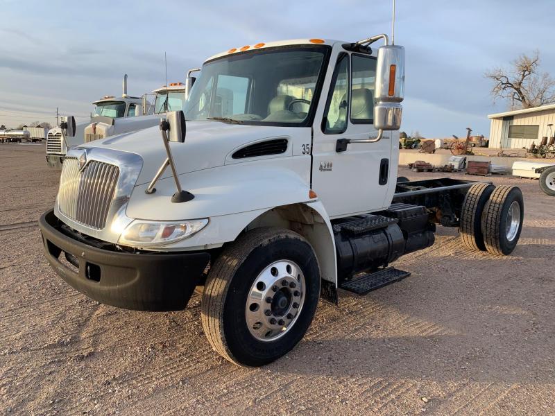 2003 International Durastar 4300 2003 International Durastar 4300