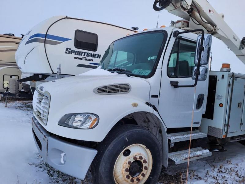 2003 Freightliner Business Class M2 Bucket Truck 2003 Freightliner Business Class M2 Bucket Truck