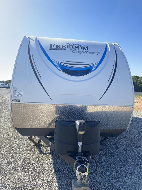 2019 Forest River, Inc. Freedom Express Ultra Lite 275BHS Travel Trailer RV 2019 Forest River, Inc. Freedom Express Ultra Lite 275BHS Travel Trailer RV