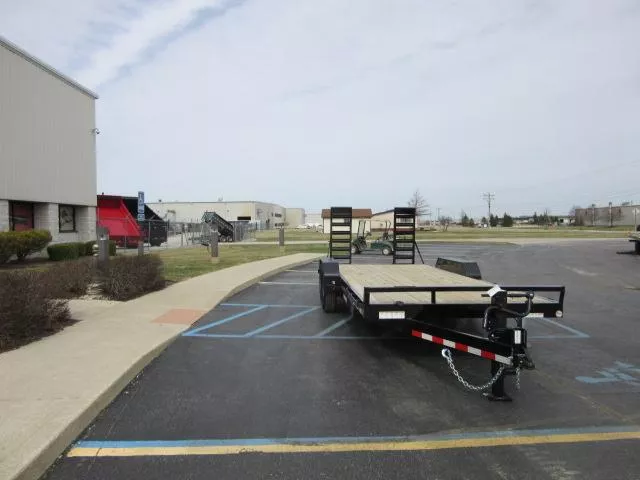 new Equipment / Flatbed Trailers Sure-Trac  for sale, in Markle, IN Thumbnail 3