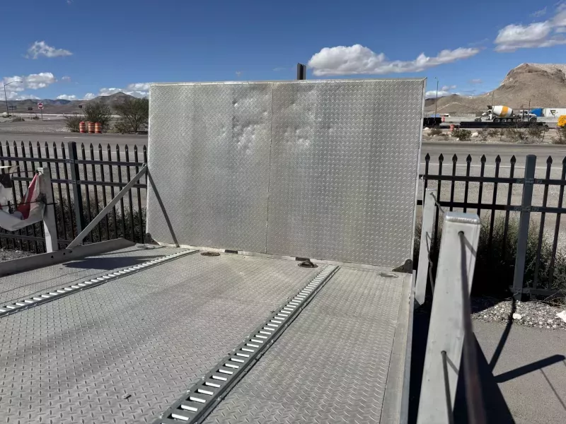 used Car Haulers / Racing Trailers Featherlite  for sale, in Sloan, NV Thumbnail 3