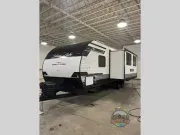 used Travel Trailers East To West Silver Lake for sale, in Spruce Grove, AB Thumbnail 3