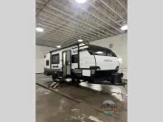 used Travel Trailers East To West Silver Lake for sale, in Spruce Grove, AB Thumbnail 7