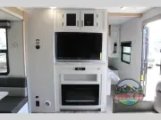 used Travel Trailers East To West Longitude for sale, in Spruce Grove, AB Thumbnail 17
