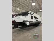 used Travel Trailers East To West Silver Lake for sale, in Spruce Grove, AB Thumbnail 3