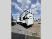 used Travel Trailers Keystone RV Impact for sale, in Spruce Grove, AB Thumbnail 4
