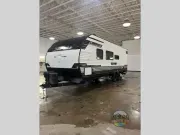 used Travel Trailers East To West Silver Lake for sale, in Spruce Grove, AB Thumbnail 3
