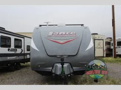 2015 Lance 2612