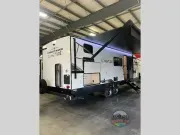 used Travel Trailers East To West Longitude for sale, in Spruce Grove, AB Thumbnail 6