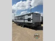 used Travel Trailers Forest River Cherokee Grey Wolf for sale, in Spruce Grove, AB Thumbnail 4