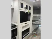 used Travel Trailers East To West Longitude for sale, in Spruce Grove, AB Thumbnail 16