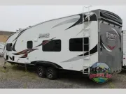 used Travel Trailers Lance Toy Hauler for sale, in Spruce Grove, AB Thumbnail 4