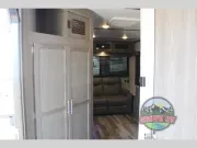 used Travel Trailers CrossRoads RV Volante for sale, in Spruce Grove, AB Thumbnail 8
