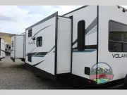 used Travel Trailers CrossRoads RV Volante for sale, in Spruce Grove, AB Thumbnail 4