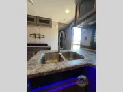 used Travel Trailers CrossRoads RV Zinger Lite for sale, in Spruce Grove, AB Thumbnail 21