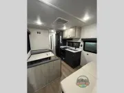 used Travel Trailers East To West Silver Lake for sale, in Spruce Grove, AB Thumbnail 9
